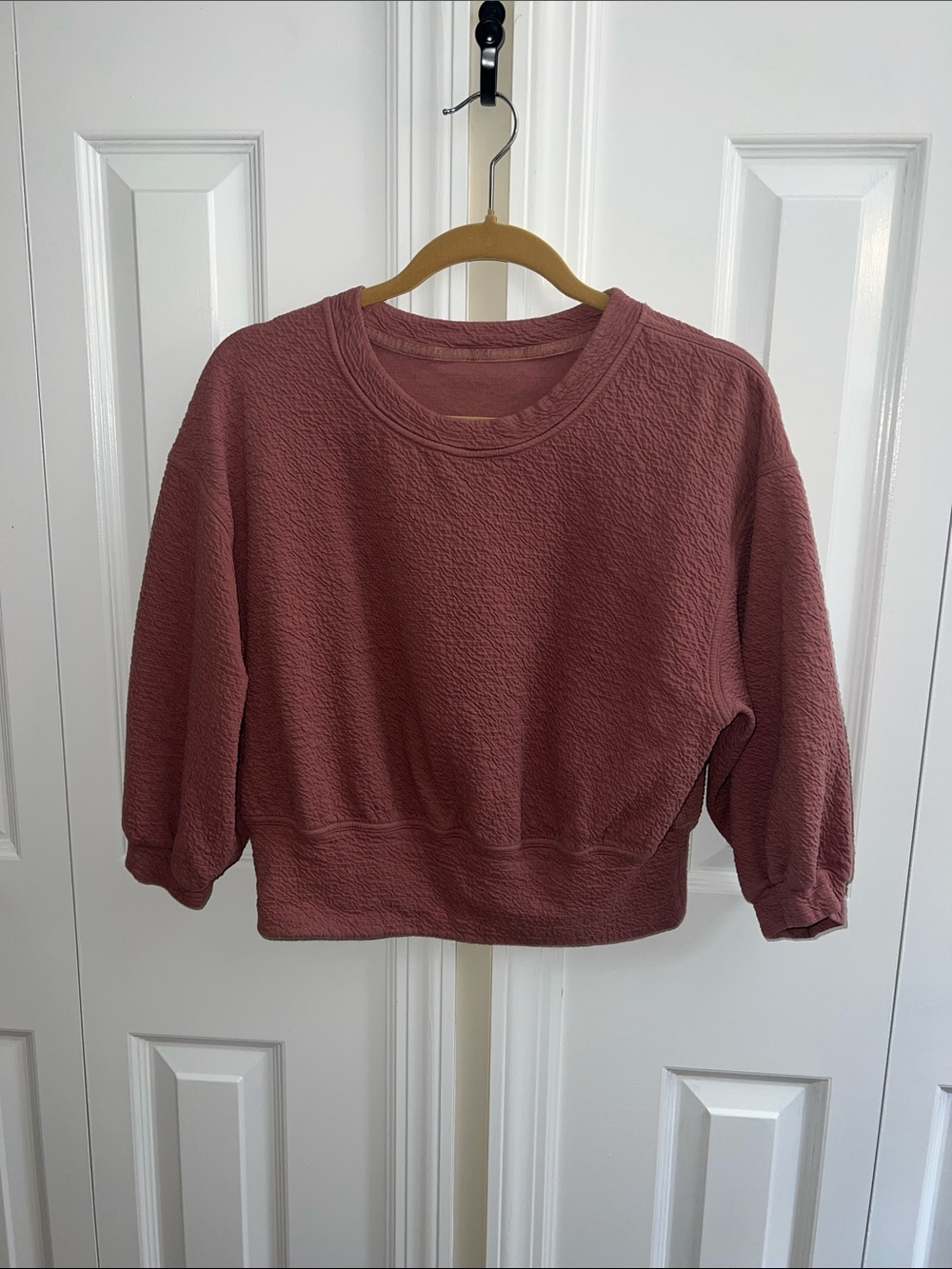 Lululemon Women's Dusty Rose Textured Pullover Sweatshirt